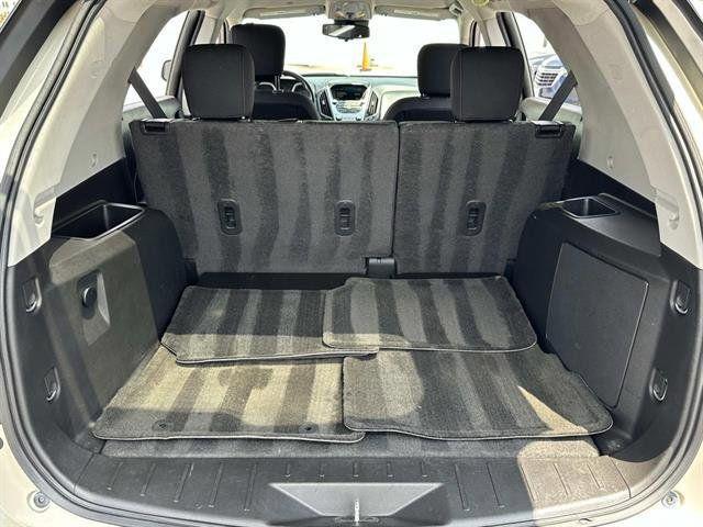 Photo of 2015 Champagne Silver Metallic Chevrolet Equinox