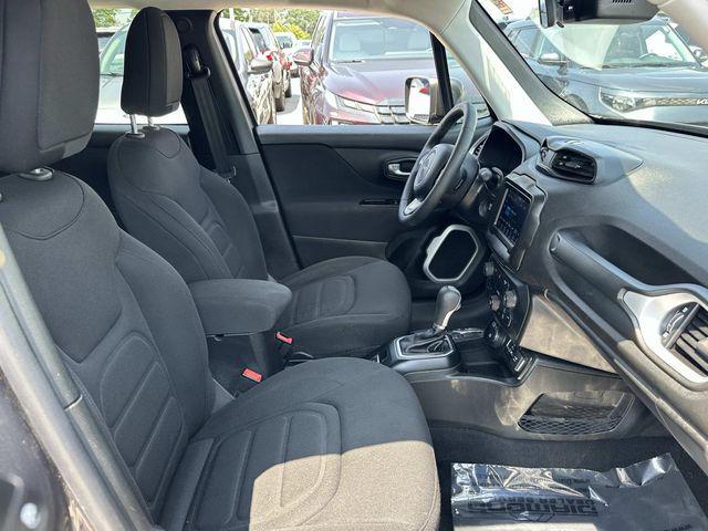 Photo of 2018 Granite Crystal Metallic Clearcoat Jeep Renegade