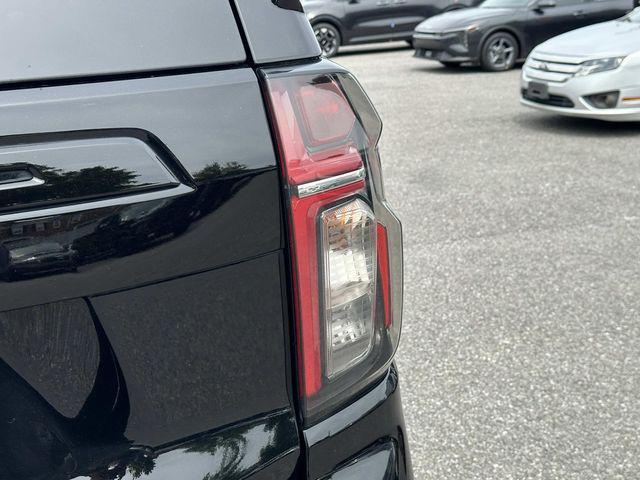 Photo of 2024 Black Chevrolet Suburban
