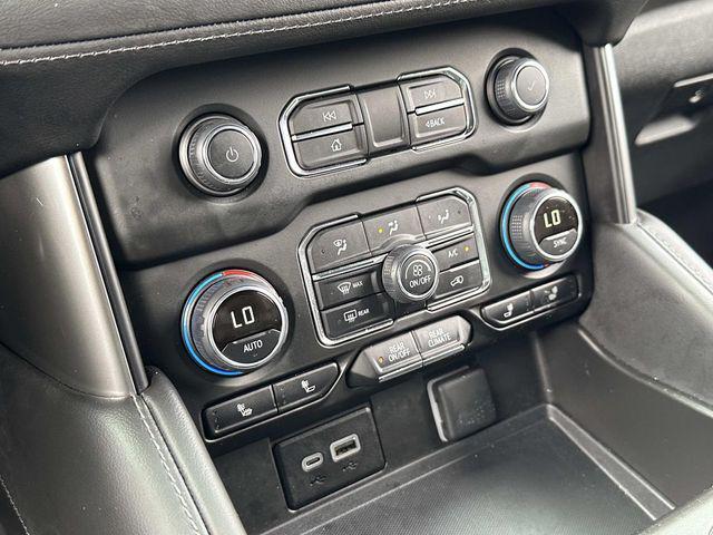 Photo of 2024 Black Chevrolet Suburban