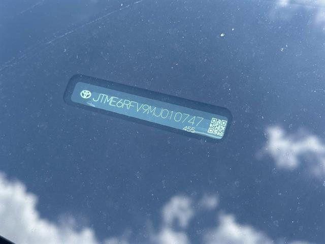 Photo of 2021 Blizzard Pearl Toyota RAV4 Hybrid