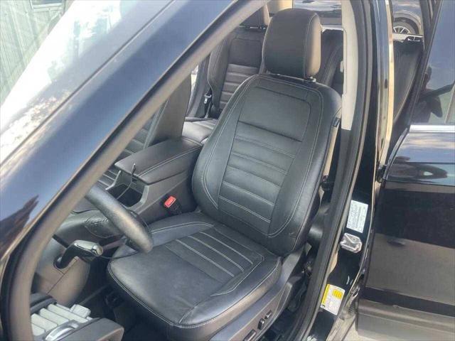 Photo of 2018 Black Ford Escape