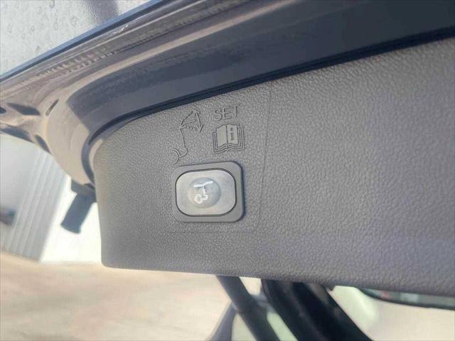 Photo of 2018 Black Ford Escape
