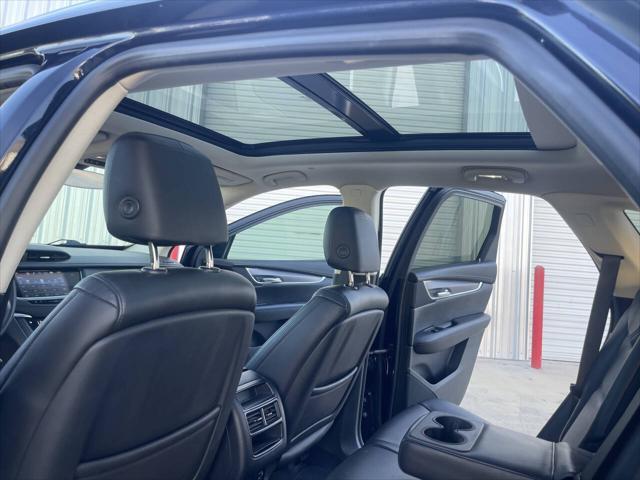 Photo of 2017 Blue Cadillac XT5