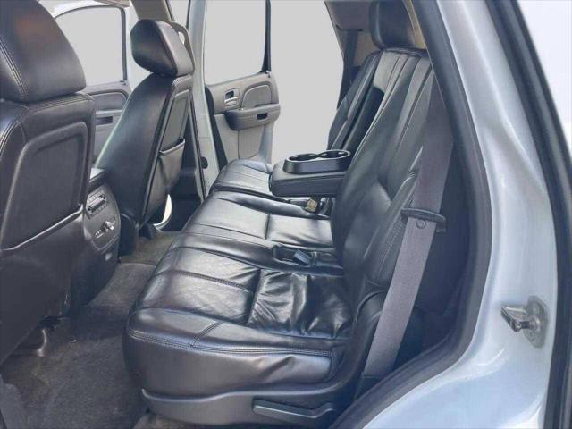 Photo of 2011 White Chevrolet Tahoe
