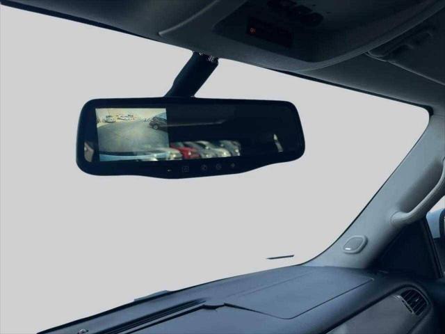 Photo of 2011 White Chevrolet Tahoe