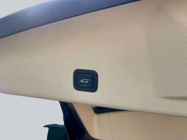 Photo of 2015 Brown Cadillac SRX