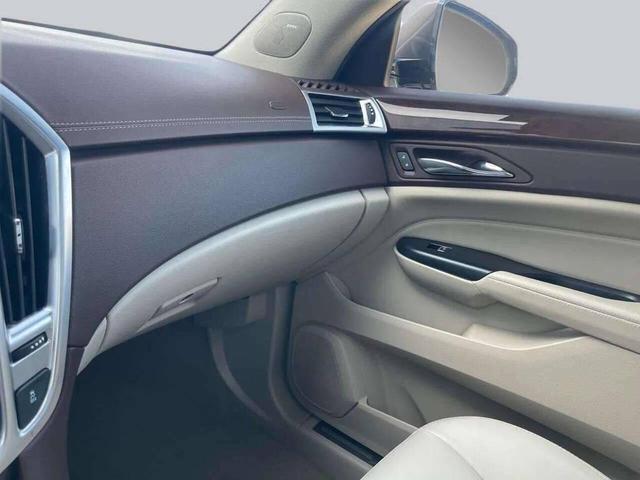 Photo of 2015 Brown Cadillac SRX