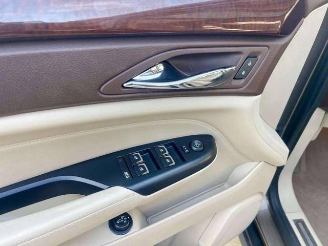 Photo of 2015 Brown Cadillac SRX