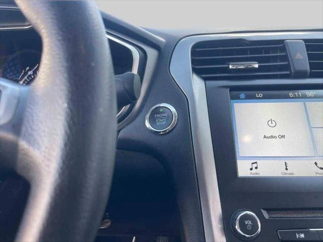 Photo of 2017 Blue Ford Fusion