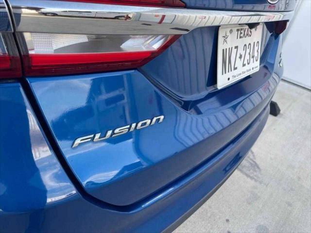 Photo of 2017 Blue Ford Fusion