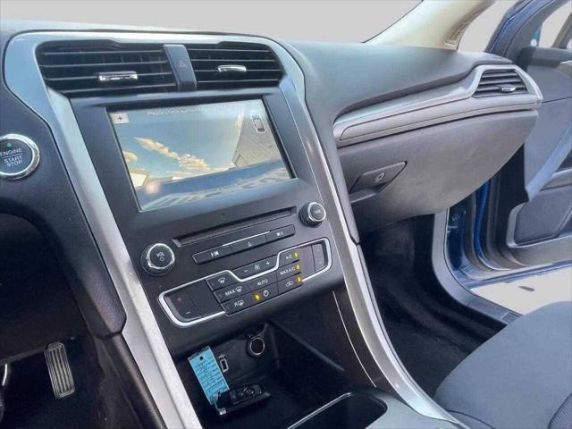 Photo of 2017 Blue Ford Fusion