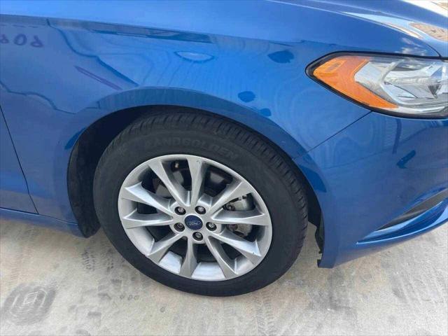 Photo of 2017 Blue Ford Fusion