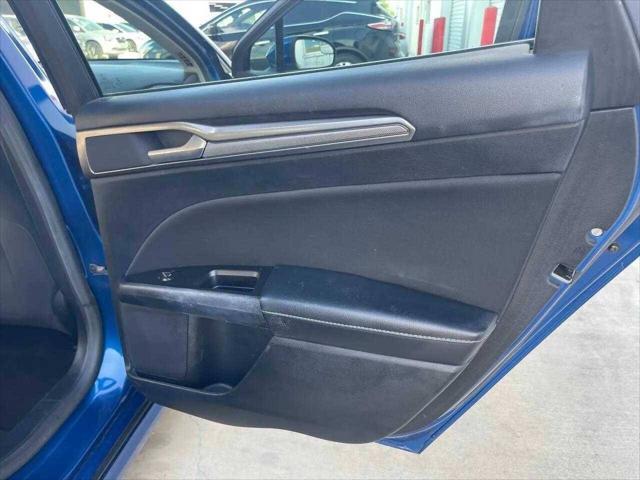 Photo of 2017 Blue Ford Fusion