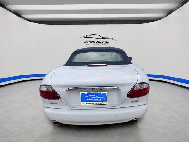 Photo of 2003 White Jaguar XK8