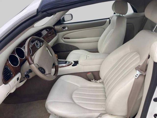 Photo of 2003 White Jaguar XK8