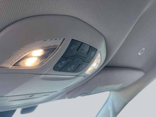 Photo of 2019 Blue Chrysler Pacifica