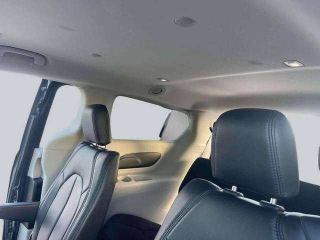 Photo of 2019 Blue Chrysler Pacifica