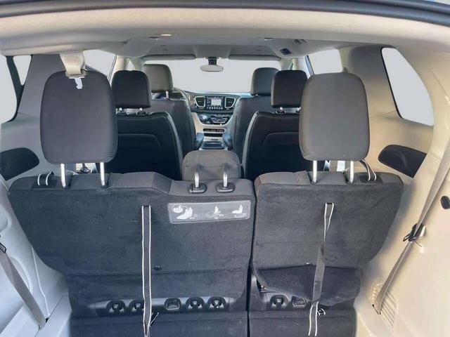 Photo of 2019 Blue Chrysler Pacifica