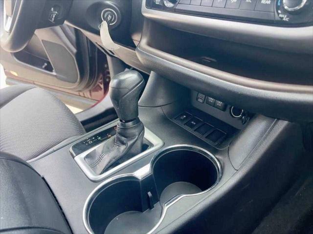 Photo of 2018 Maroon Toyota Highlander