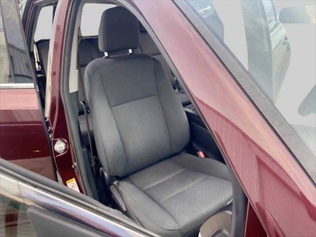 Photo of 2018 Maroon Toyota Highlander