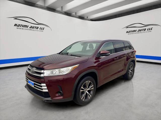 Photo of 2018 Maroon Toyota Highlander