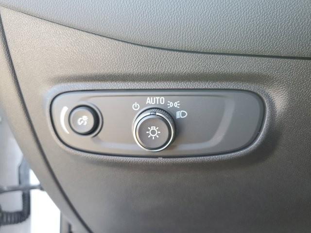 Photo of 2022 Summit White Chevrolet Equinox