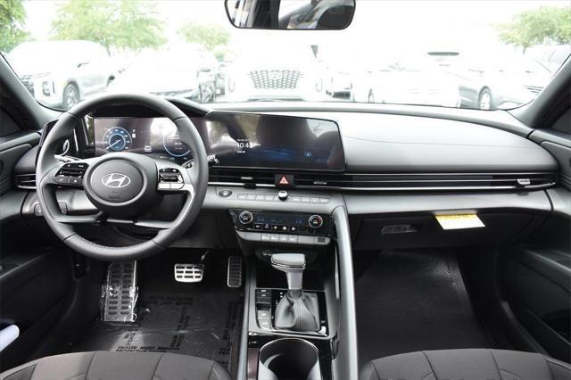 Photo of 2025 Serenity White Hyundai ELANTRA