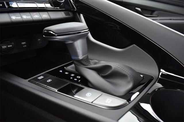 Photo of 2025 Serenity White Hyundai ELANTRA