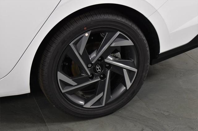 Photo of 2025 Serenity White Hyundai ELANTRA