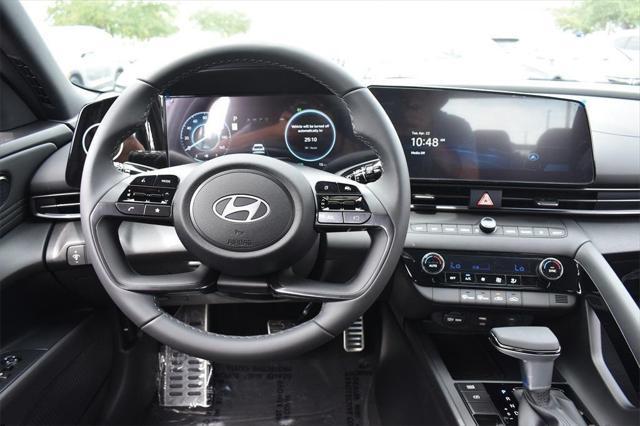 Photo of 2025 Serenity White Hyundai ELANTRA