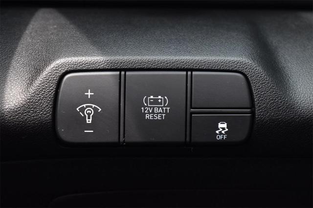 Photo of 2025 Serenity White Hyundai ELANTRA