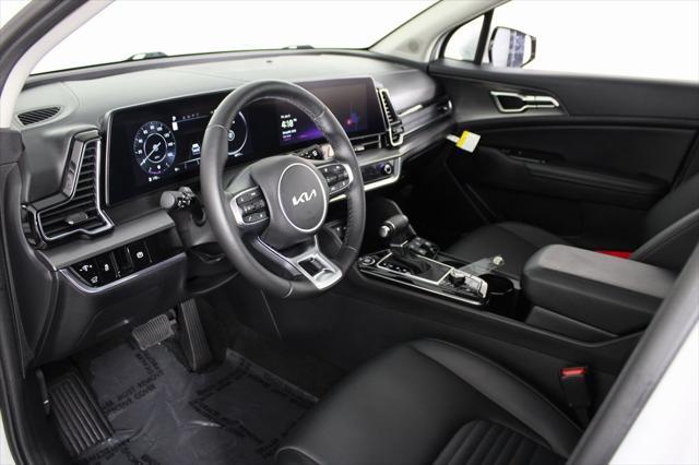 Photo of 2023 Glacial White Pearl Kia Sportage