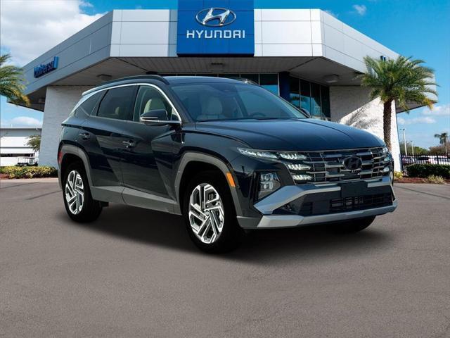 Photo of 2025 Phantom Black Hyundai TUCSON