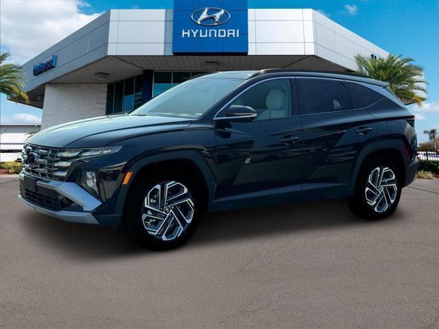 Photo of 2025 Phantom Black Hyundai TUCSON