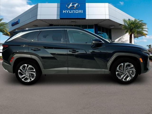 Photo of 2025 Phantom Black Hyundai TUCSON
