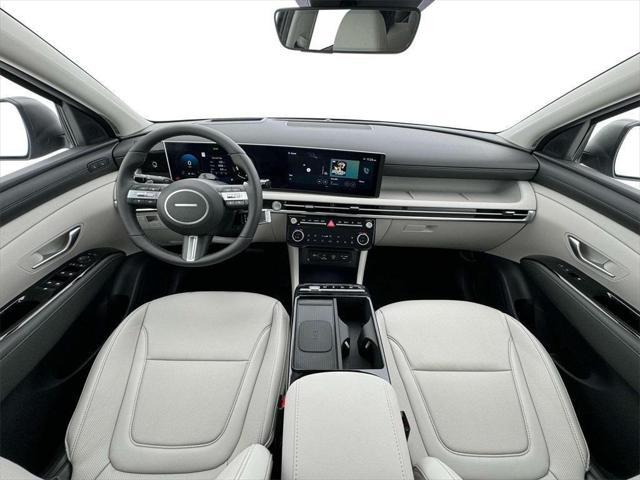 Photo of 2025 Phantom Black Hyundai TUCSON