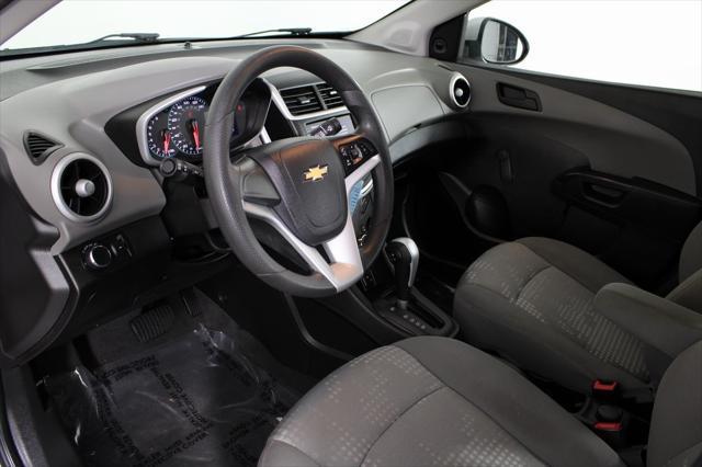 Photo of 2020 Silver Ice Metallic Chevrolet Sonic