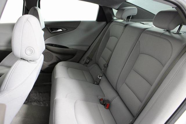 Photo of 2019 Summit White Chevrolet Malibu