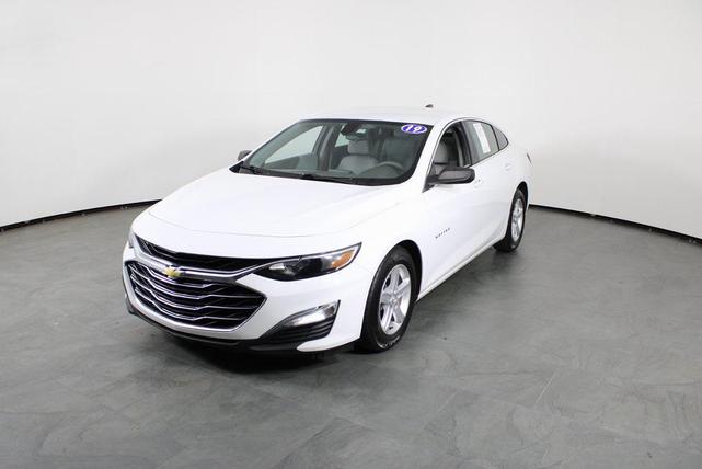Photo of 2019 Summit White Chevrolet Malibu