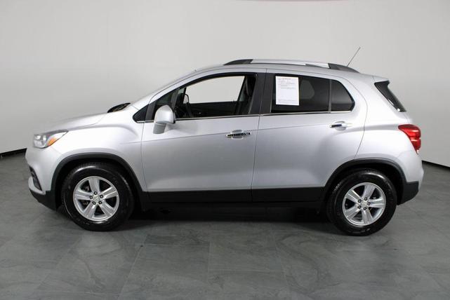 Photo of 2019 Silver Ice Metallic Chevrolet Trax