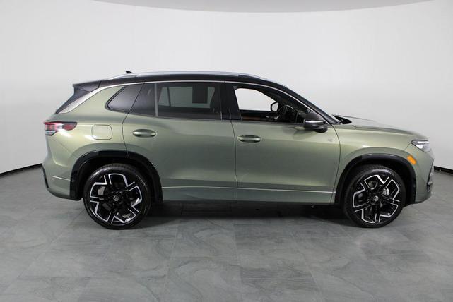 Photo of 2025 Avocado Green w/Deep Black Roof Volkswagen Tiguan