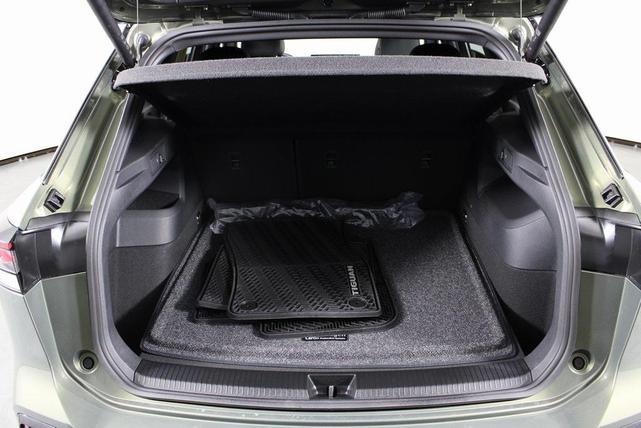 Photo of 2025 Avocado Green w/Deep Black Roof Volkswagen Tiguan