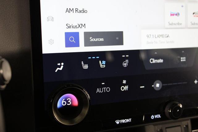 Photo of 2024 Earth/Black Lexus GX 550