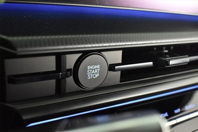 Photo of 2025 Shimmering Silver Hyundai SANTA FE HEV