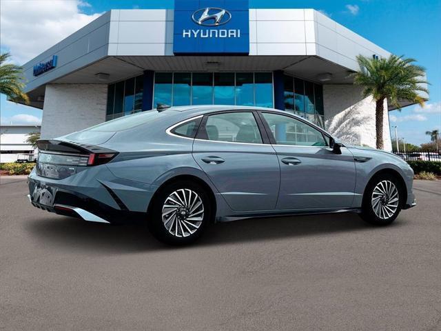 Photo of 2025 Transmission Blue Hyundai SONATA Hybrid