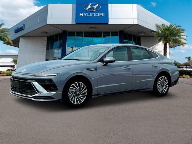 Photo of 2025 Transmission Blue Hyundai SONATA Hybrid