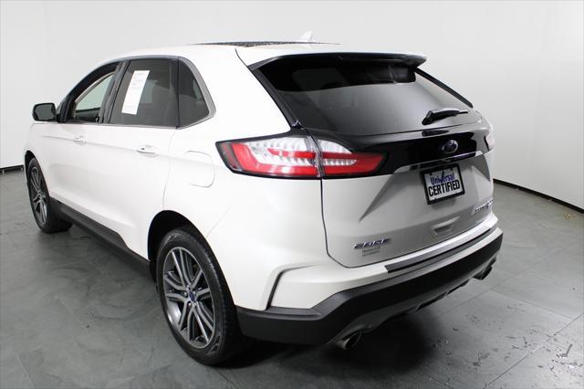Photo of 2019 WHITE PLATINUM MET TRI-COAT Ford Edge