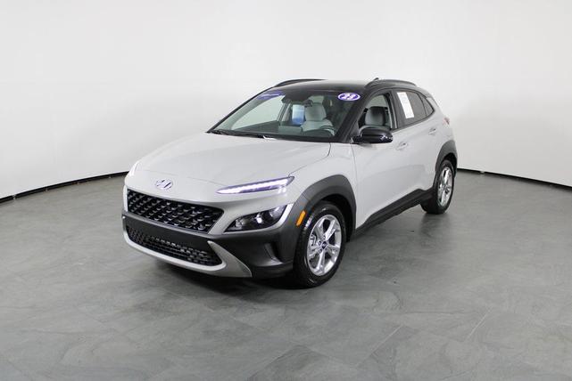 Photo of 2023 Cyber Silver w/Black Roof Hyundai KONA