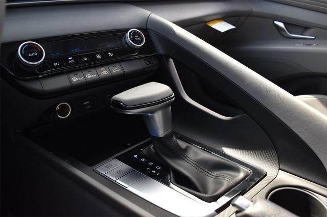 Photo of 2025 Serenity White Hyundai ELANTRA
